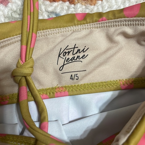 Kortni Jeane Girls Swim top size 4/5 - Picture 3 of 6